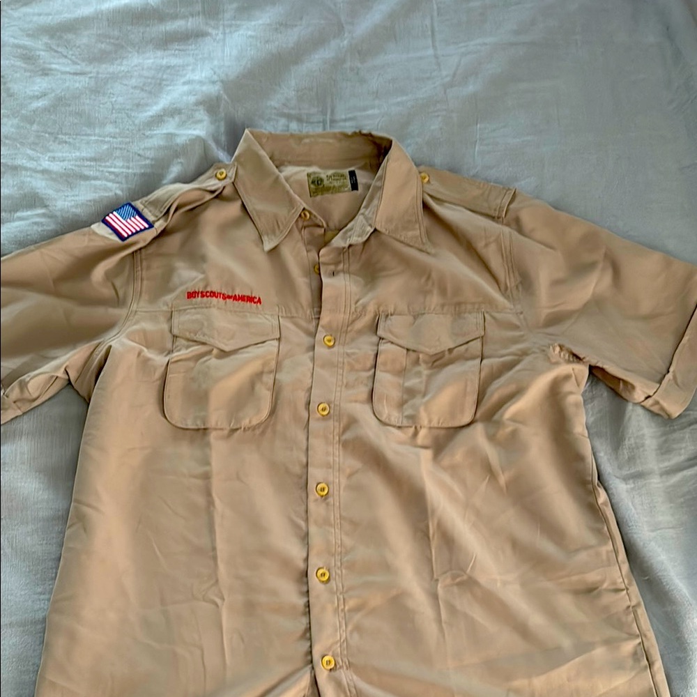 Scouts tan shirt, size L